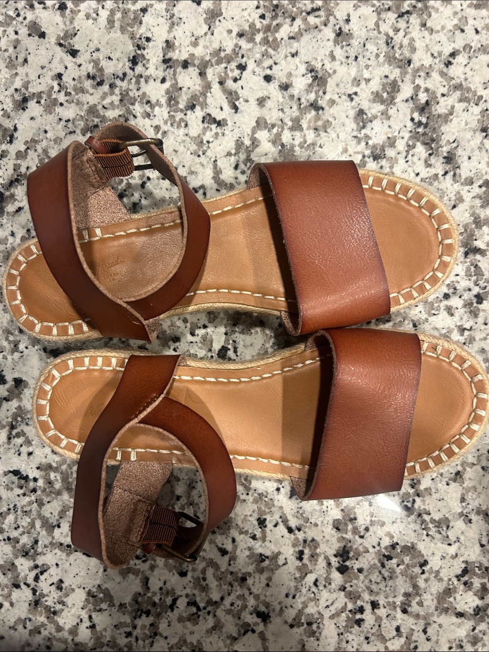 Universal Thread Strap Sandals - Picture 4 of 4